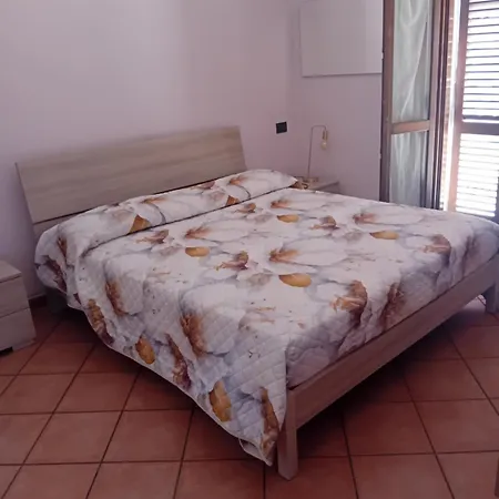Grazioso Con Vista Giardino E Parcheggio Apartmán