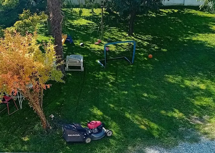 Grazioso Con Vista Giardino E Parcheggio Apartmán Biella